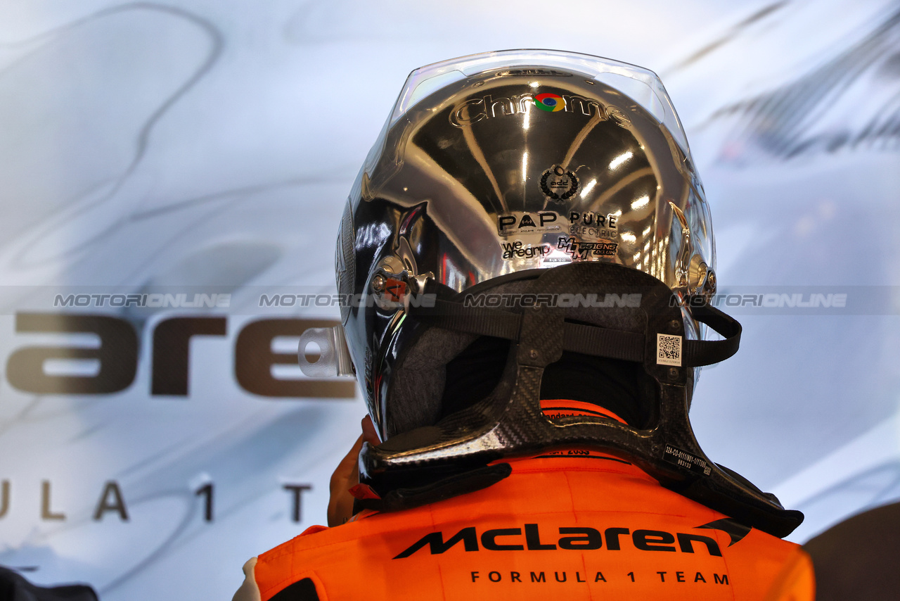 GP GRAN BRETAGNA, Oscar Piastri (AUS) McLaren.

07.07.2023. Formula 1 World Championship, Rd 11, British Grand Prix, Silverstone, England, Practice Day.

- www.xpbimages.com, EMail: requests@xpbimages.com © Copyright: Batchelor / XPB Images