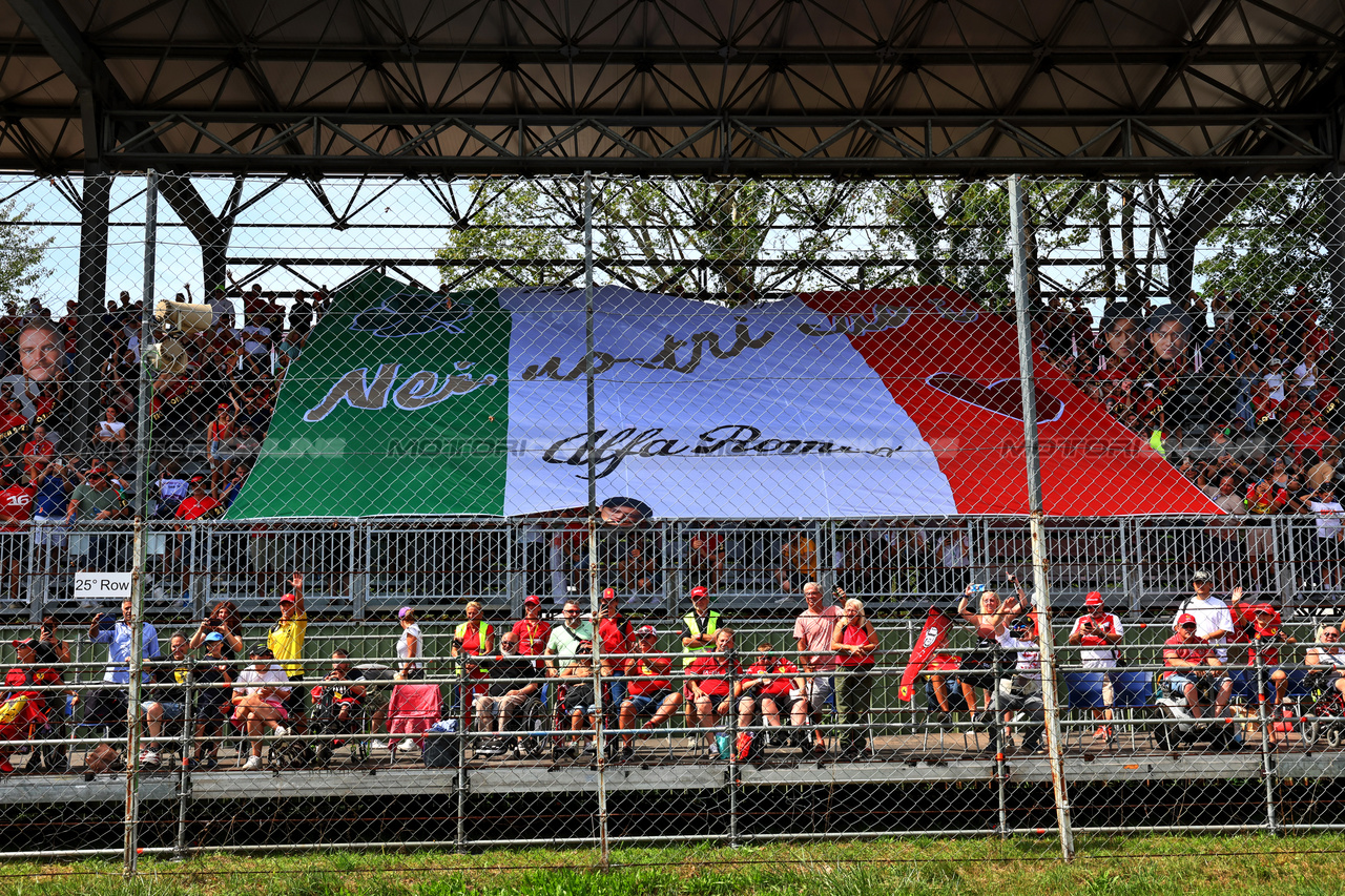 GP ITALIA, Circuit Atmosfera - Alfa Romeo grandstand.

03.09.2023. Formula 1 World Championship, Rd 15, Italian Grand Prix, Monza, Italy, Gara Day.

- www.xpbimages.com, EMail: requests@xpbimages.com © Copyright: Batchelor / XPB Images