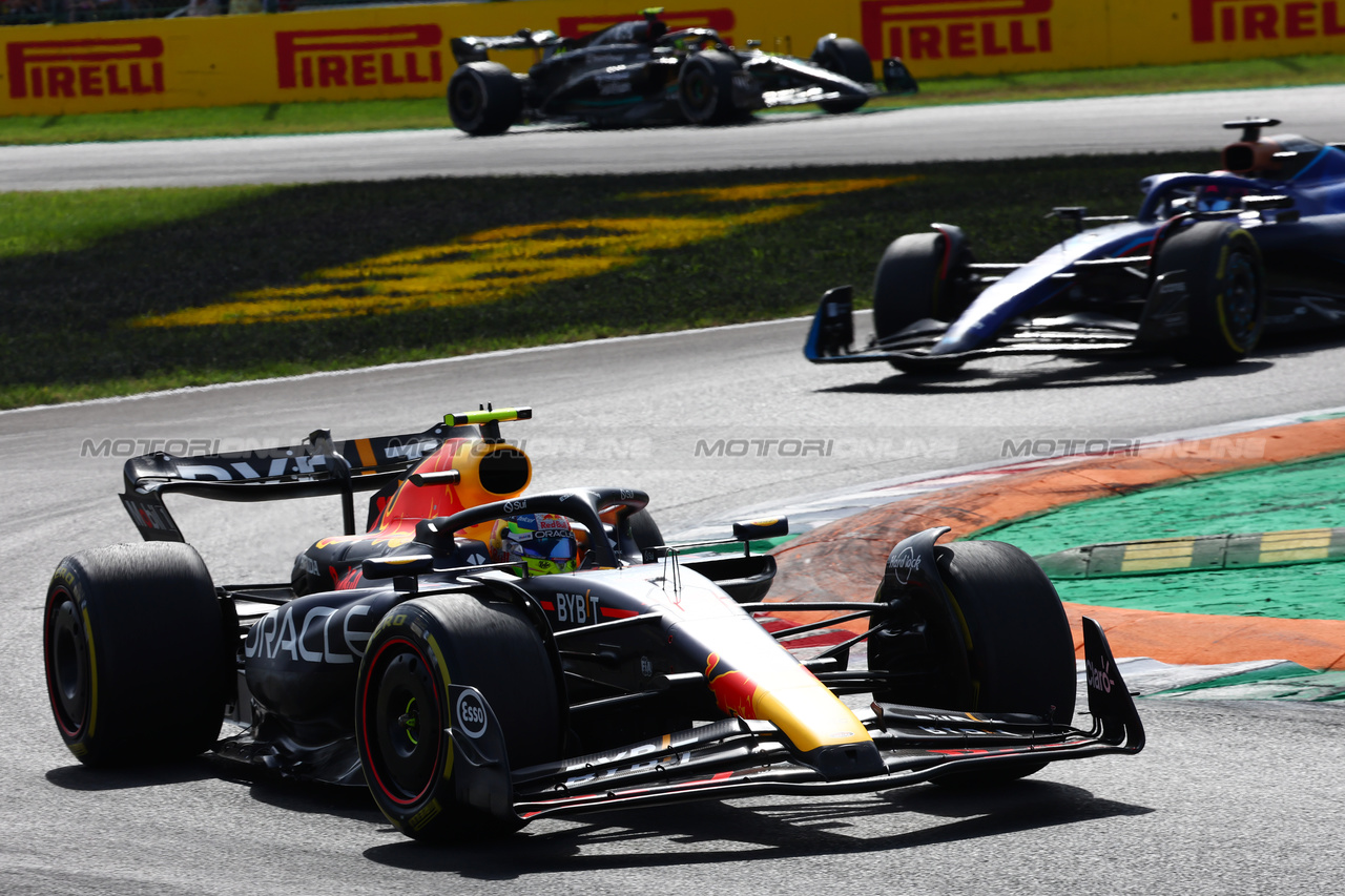 GP ITALIA, Sergio Perez (MEX) Red Bull Racing RB19.

03.09.2023. Formula 1 World Championship, Rd 15, Italian Grand Prix, Monza, Italy, Gara Day.

- www.xpbimages.com, EMail: requests@xpbimages.com © Copyright: Batchelor / XPB Images