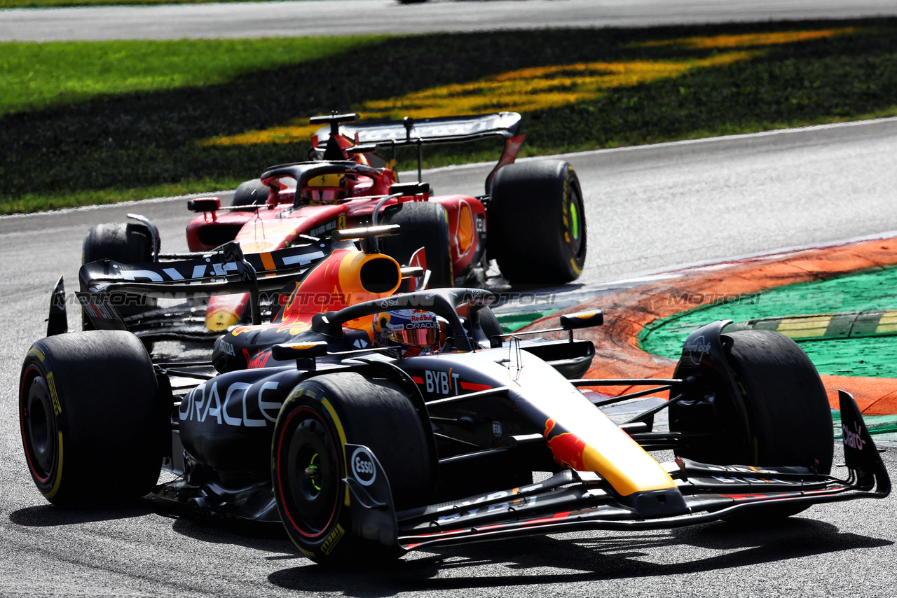 GP ITALIA, Max Verstappen (NLD) Red Bull Racing RB19.

03.09.2023. Formula 1 World Championship, Rd 15, Italian Grand Prix, Monza, Italy, Gara Day.

- www.xpbimages.com, EMail: requests@xpbimages.com © Copyright: Batchelor / XPB Images