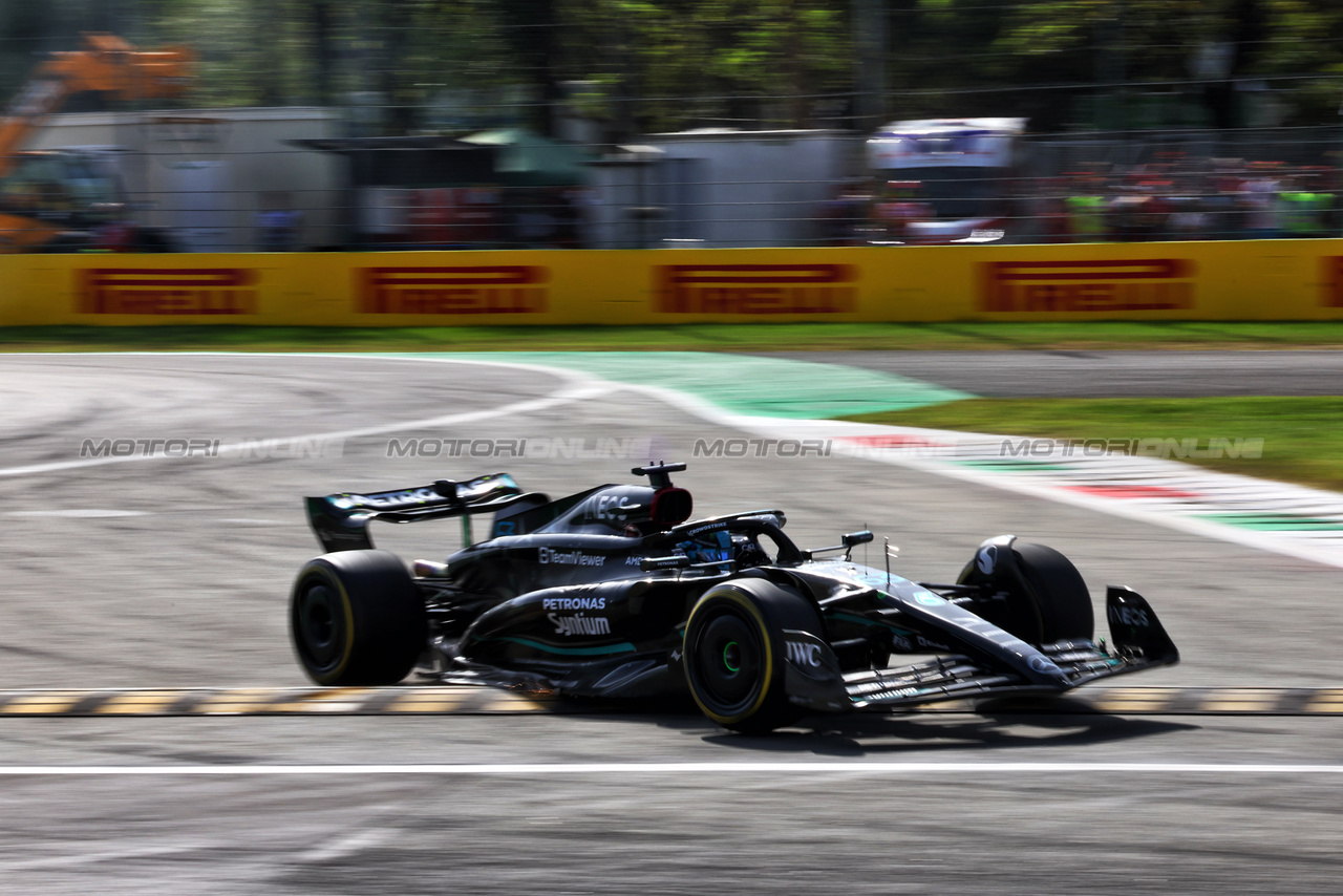 GP ITALIA, George Russell (GBR) Mercedes AMG F1 W14 runs wide.

03.09.2023. Formula 1 World Championship, Rd 15, Italian Grand Prix, Monza, Italy, Gara Day.

- www.xpbimages.com, EMail: requests@xpbimages.com © Copyright: Batchelor / XPB Images