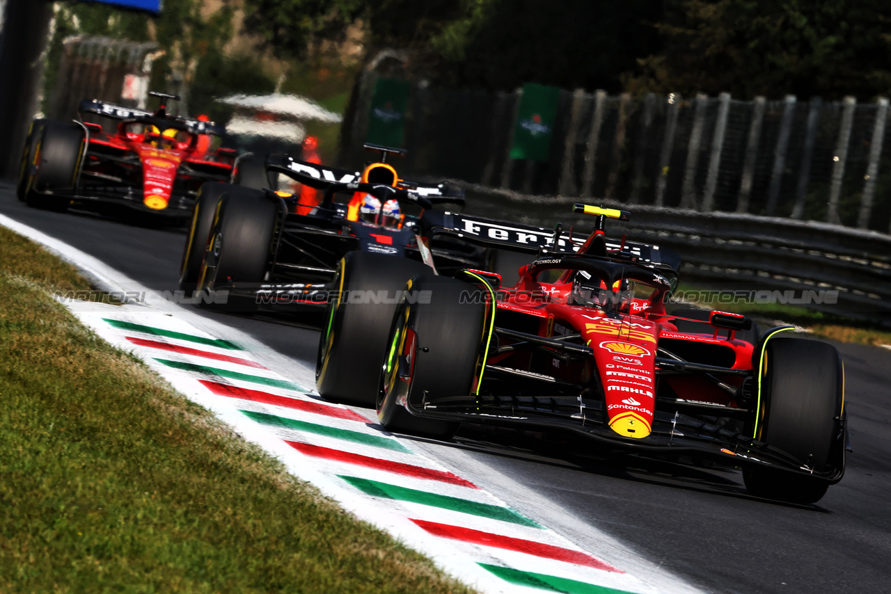 GP ITALIA, Carlos Sainz Jr (ESP) Ferrari SF-23.

03.09.2023. Formula 1 World Championship, Rd 15, Italian Grand Prix, Monza, Italy, Gara Day.

- www.xpbimages.com, EMail: requests@xpbimages.com © Copyright: Charniaux / XPB Images