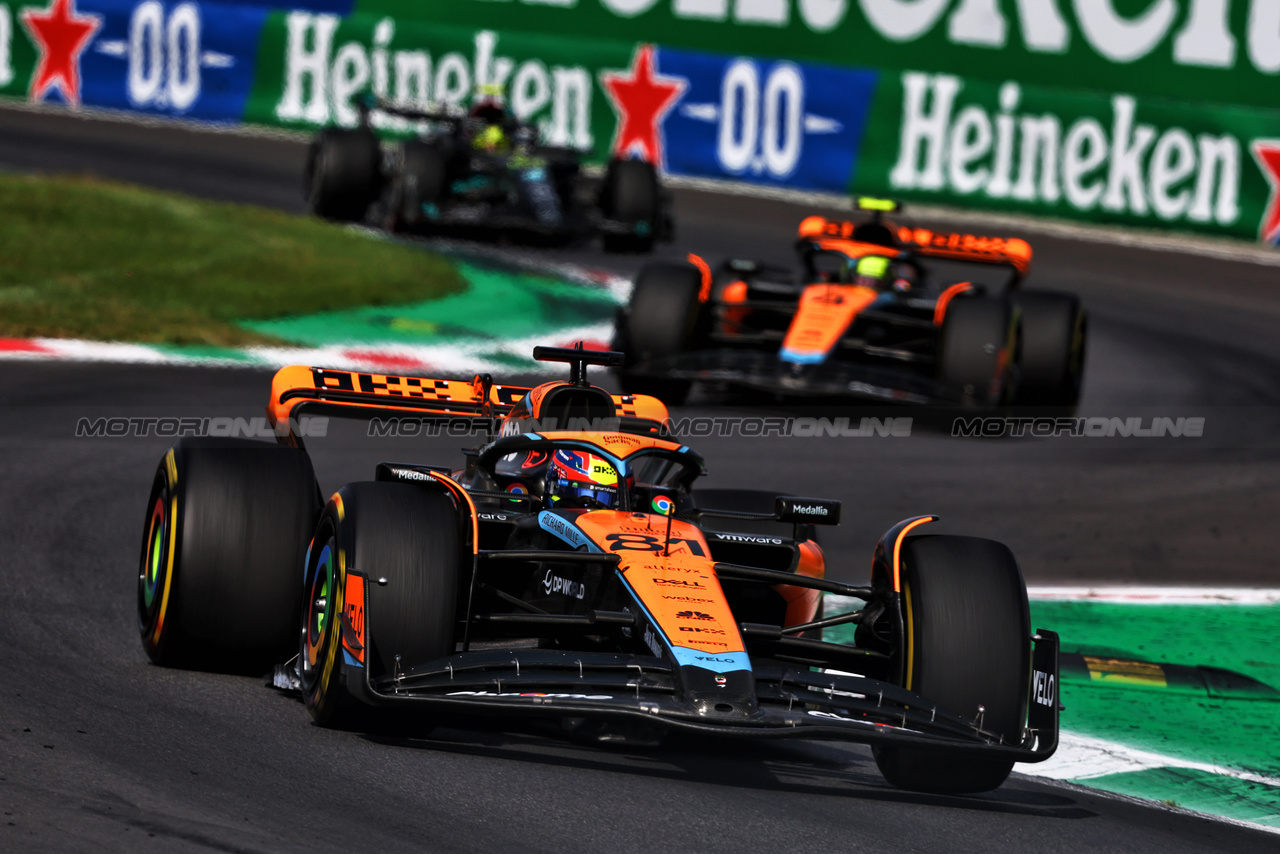 GP ITALIA, Lando Norris (GBR) McLaren MCL60.

03.09.2023. Formula 1 World Championship, Rd 15, Italian Grand Prix, Monza, Italy, Gara Day.

- www.xpbimages.com, EMail: requests@xpbimages.com © Copyright: Charniaux / XPB Images