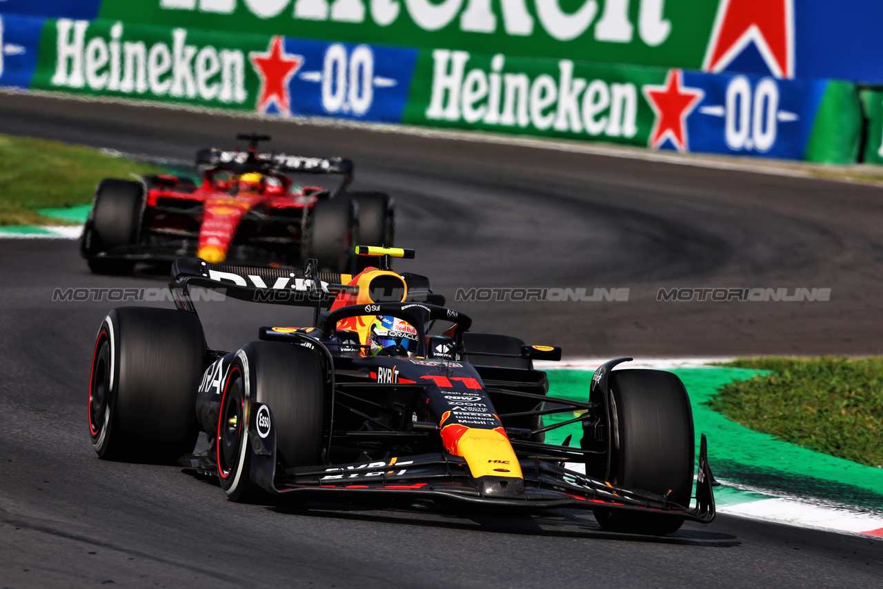 GP ITALIA, Sergio Perez (MEX) Red Bull Racing RB19.

03.09.2023. Formula 1 World Championship, Rd 15, Italian Grand Prix, Monza, Italy, Gara Day.

- www.xpbimages.com, EMail: requests@xpbimages.com © Copyright: Charniaux / XPB Images