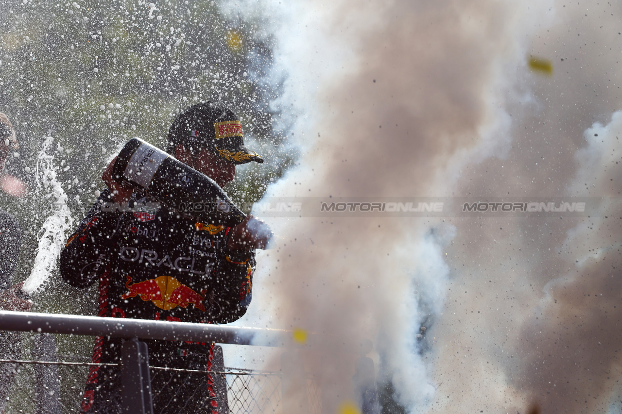 GP ITALIA, 2nd place Sergio Perez (MEX) Red Bull Racing RB19.
03.09.2023. Formula 1 World Championship, Rd 15, Italian Grand Prix, Monza, Italy, Gara Day.
- www.xpbimages.com, EMail: requests@xpbimages.com © Copyright: Batchelor / XPB Images