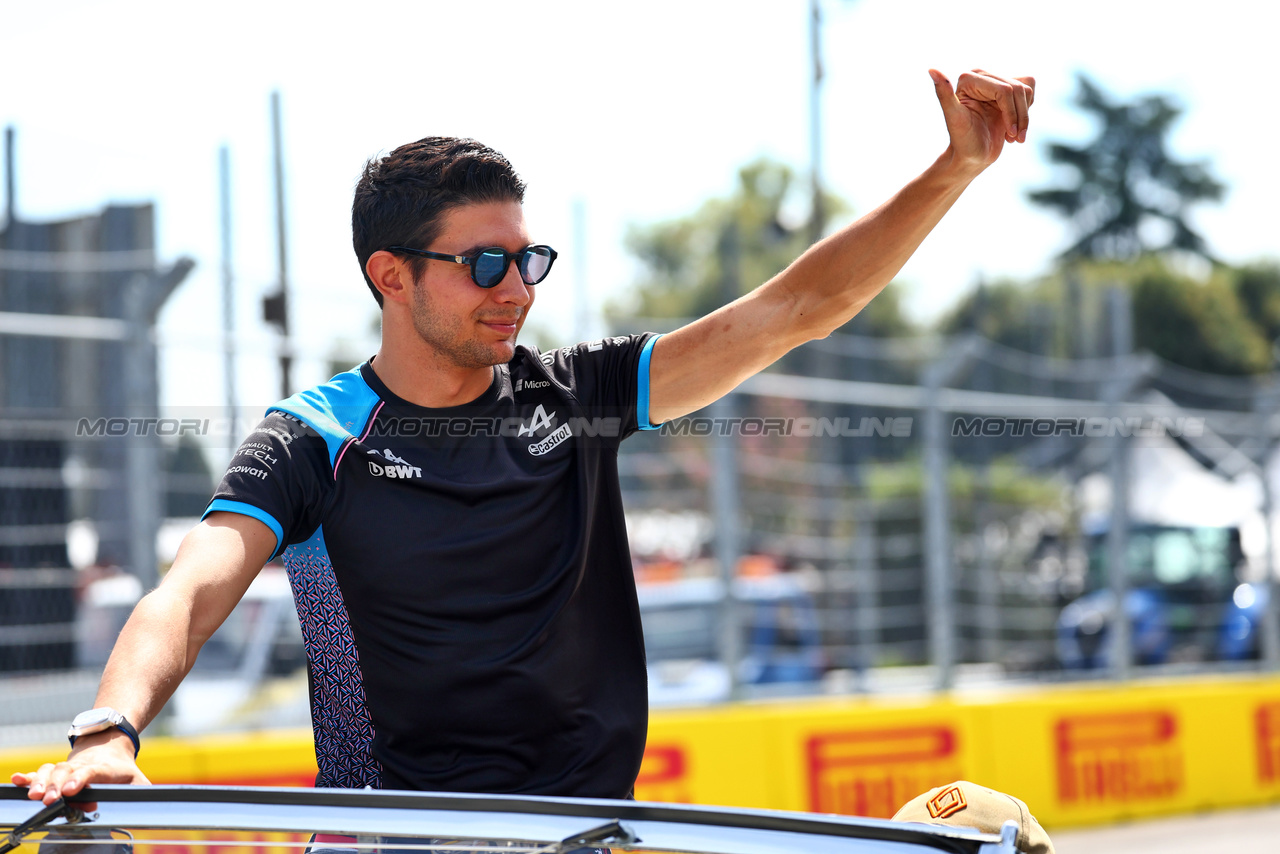 GP ITALIA, Esteban Ocon (FRA) Alpine F1 Team on the drivers' parade.

03.09.2023. Formula 1 World Championship, Rd 15, Italian Grand Prix, Monza, Italy, Gara Day.

 - www.xpbimages.com, EMail: requests@xpbimages.com © Copyright: Coates / XPB Images