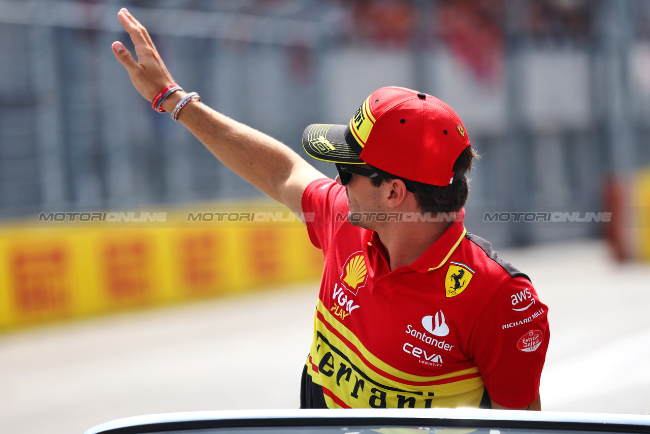 GP ITALIA, Charles Leclerc (MON) Ferrari on the drivers' parade.

03.09.2023. Formula 1 World Championship, Rd 15, Italian Grand Prix, Monza, Italy, Gara Day.

 - www.xpbimages.com, EMail: requests@xpbimages.com © Copyright: Coates / XPB Images