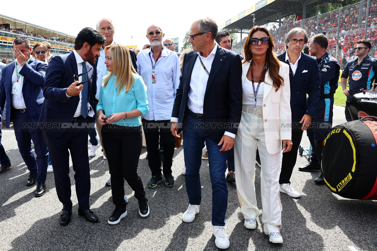 GP ITALIA, (L to R): Mohammed Bin Sulayem (UAE) FIA President; Georgia Meloni (ITA) Prime Minister; e Stefano Domenicali (ITA) Formula One President e CEO, on the grid.

03.09.2023. Formula 1 World Championship, Rd 15, Italian Grand Prix, Monza, Italy, Gara Day.

- www.xpbimages.com, EMail: requests@xpbimages.com © Copyright: Batchelor / XPB Images