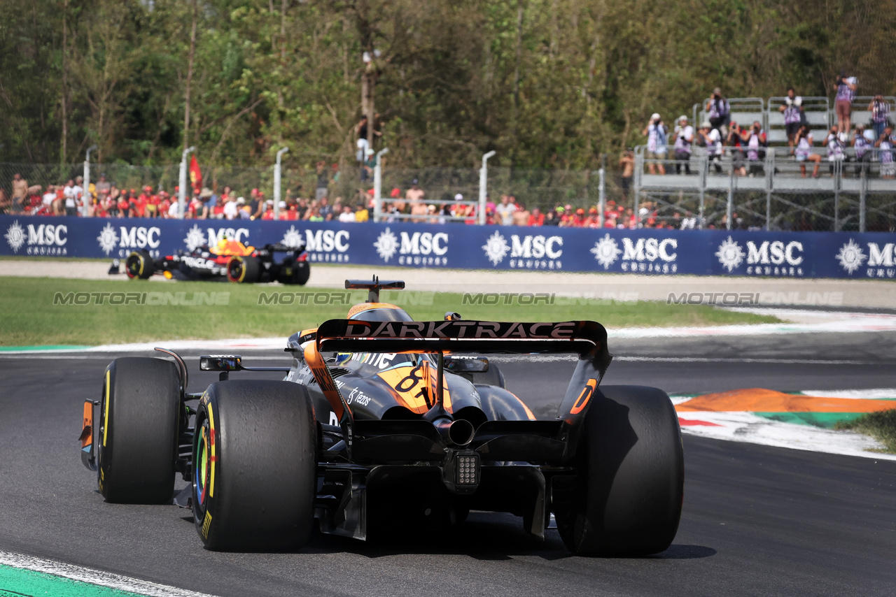 GP ITALIA, Oscar Piastri (AUS) McLaren MCL60.

03.09.2023. Formula 1 World Championship, Rd 15, Italian Grand Prix, Monza, Italy, Gara Day.

- www.xpbimages.com, EMail: requests@xpbimages.com © Copyright: Bearne / XPB Images