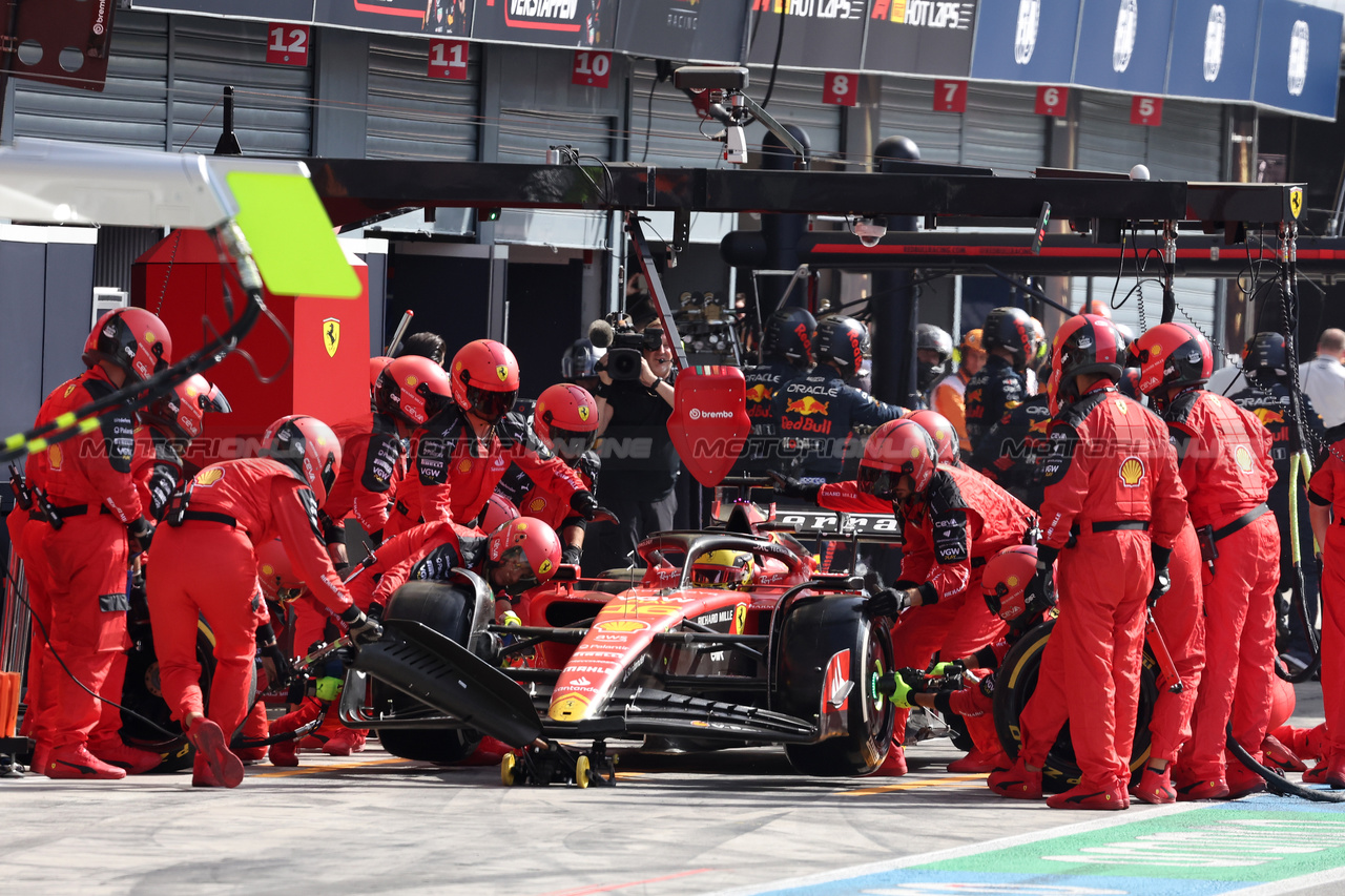 GP ITALIA, Charles Leclerc (MON) Ferrari SF-23 makes a pit stop.

03.09.2023. Formula 1 World Championship, Rd 15, Italian Grand Prix, Monza, Italy, Gara Day.

- www.xpbimages.com, EMail: requests@xpbimages.com © Copyright: Bearne / XPB Images