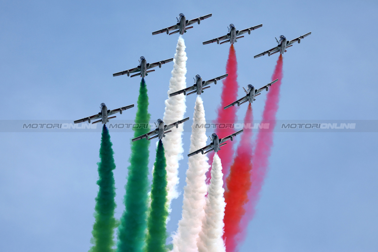 GP ITALIA, Circuit Atmosfera - air display.

03.09.2023. Formula 1 World Championship, Rd 15, Italian Grand Prix, Monza, Italy, Gara Day.

 - www.xpbimages.com, EMail: requests@xpbimages.com © Copyright: Coates / XPB Images