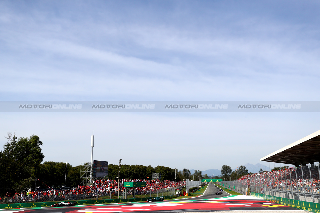 GP ITALIA, Nico Hulkenberg (GER) Haas VF-23.

03.09.2023. Formula 1 World Championship, Rd 15, Italian Grand Prix, Monza, Italy, Gara Day.

 - www.xpbimages.com, EMail: requests@xpbimages.com © Copyright: Staley / XPB Images