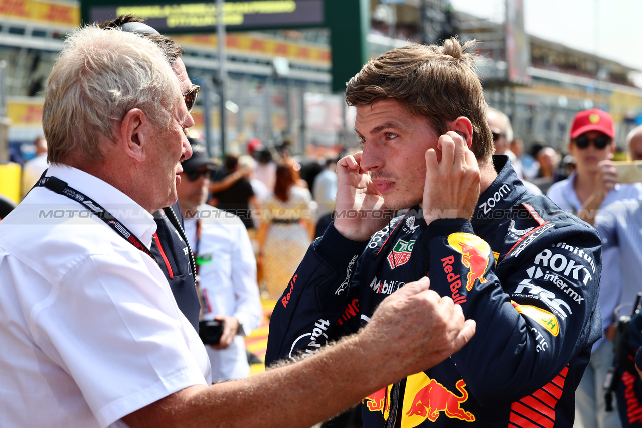 GP ITALIA, (L to R): Dr Helmut Marko (AUT) Red Bull Motorsport Consultant on the grid with Dr Helmut Marko (AUT) Red Bull Motorsport Consultant.

03.09.2023. Formula 1 World Championship, Rd 15, Italian Grand Prix, Monza, Italy, Gara Day.

- www.xpbimages.com, EMail: requests@xpbimages.com © Copyright: Batchelor / XPB Images