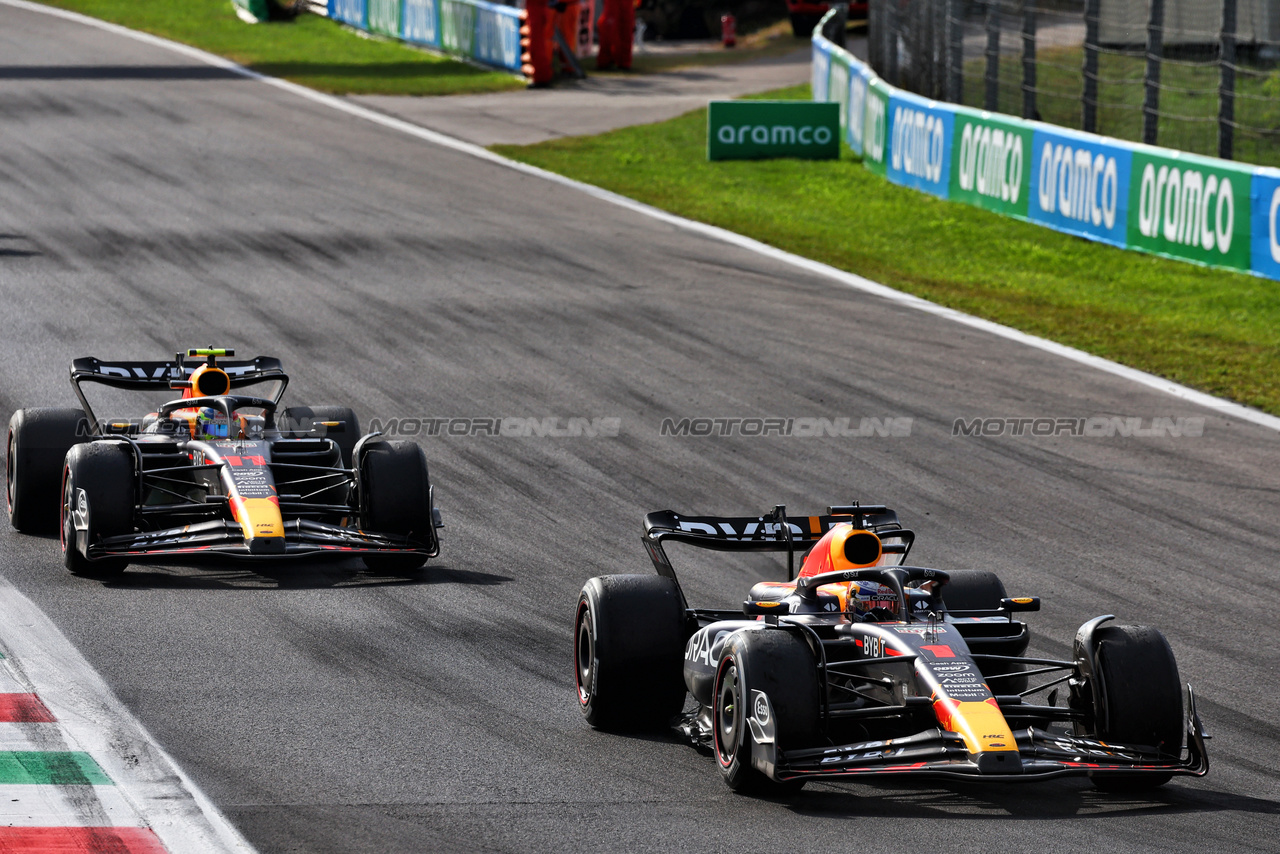 GP ITALIA, Max Verstappen (NLD) Red Bull Racing RB19.

03.09.2023. Formula 1 World Championship, Rd 15, Italian Grand Prix, Monza, Italy, Gara Day.

 - www.xpbimages.com, EMail: requests@xpbimages.com © Copyright: Coates / XPB Images