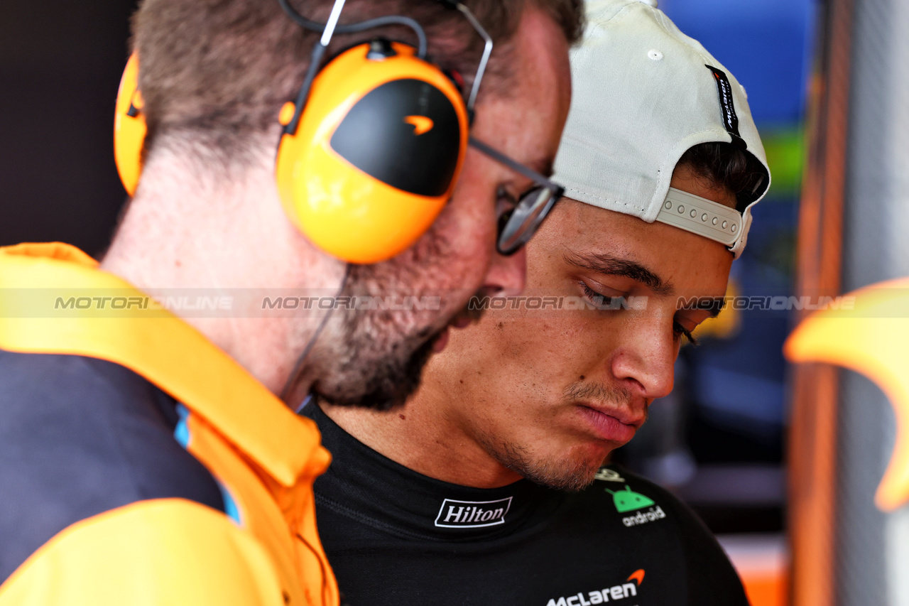 GP ITALIA, Lando Norris (GBR) McLaren.

03.09.2023. Formula 1 World Championship, Rd 15, Italian Grand Prix, Monza, Italy, Gara Day.

 - www.xpbimages.com, EMail: requests@xpbimages.com © Copyright: Coates / XPB Images