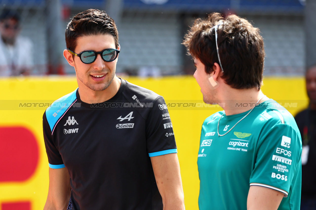 GP ITALIA, (L to R): Esteban Ocon (FRA) Alpine F1 Team e Lance Stroll (CDN) Aston Martin F1 Team on the drivers' parade.

03.09.2023. Formula 1 World Championship, Rd 15, Italian Grand Prix, Monza, Italy, Gara Day.

- www.xpbimages.com, EMail: requests@xpbimages.com © Copyright: Batchelor / XPB Images