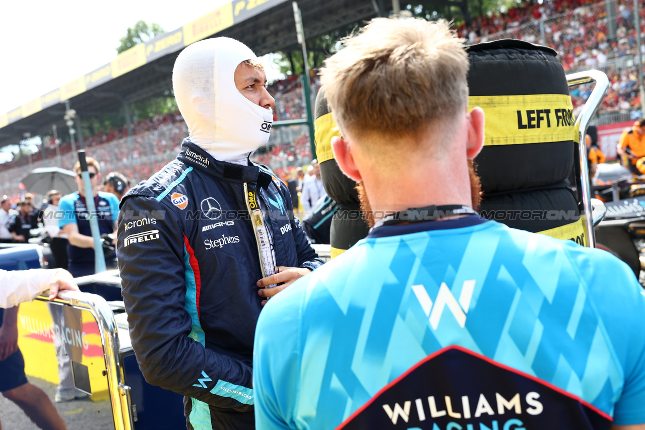 GP ITALIA, Alexander Albon (THA) Williams Racing on the grid.

03.09.2023. Formula 1 World Championship, Rd 15, Italian Grand Prix, Monza, Italy, Gara Day.

- www.xpbimages.com, EMail: requests@xpbimages.com © Copyright: Batchelor / XPB Images