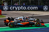 GP ITALIA, Oscar Piastri (AUS) McLaren MCL60 e Liam Lawson (NZL) AlphaTauri AT04 battle for position.
03.09.2023. Formula 1 World Championship, Rd 15, Italian Grand Prix, Monza, Italy, Gara Day.
 - www.xpbimages.com, EMail: requests@xpbimages.com © Copyright: Coates / XPB Images