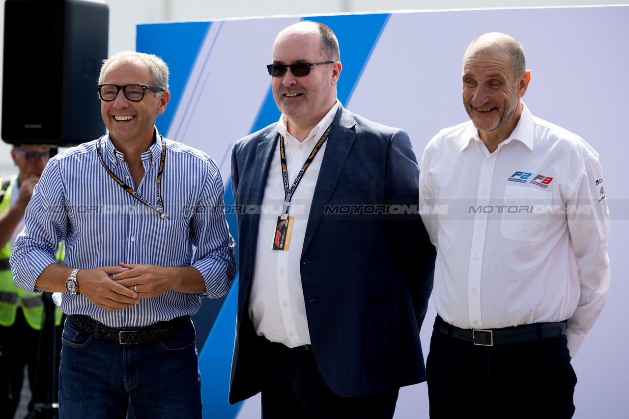 GP ITALIA, (L to R): Stefano Domenicali (ITA) Formula One President e CEO; Robert Reid (GBR) FIA Deputy President for Sport; Bruno Michel (FRA) F2 e F3 Chief Executive Officer - 2024 F2 car is unveiled.

31.08.2023. Formula 1 World Championship, Rd 15, Italian Grand Prix, Monza, Italy, Preparation Day.

 - www.xpbimages.com, EMail: requests@xpbimages.com © Copyright: Staley / XPB Images