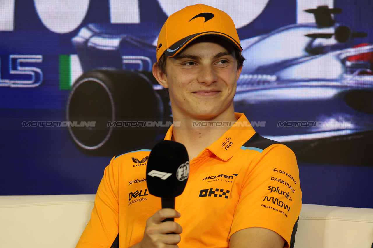 GP ITALIA, Oscar Piastri (AUS) McLaren in the FIA Press Conference.

31.08.2023. Formula 1 World Championship, Rd 15, Italian Grand Prix, Monza, Italy, Preparation Day.

 - www.xpbimages.com, EMail: requests@xpbimages.com © Copyright: Staley / XPB Images