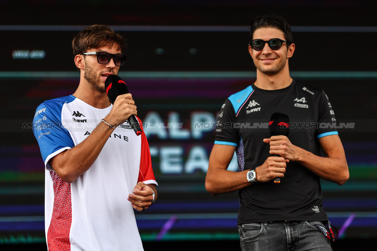 GP ITALIA, Pierre Gasly (FRA), Alpine F1 Team e Esteban Ocon (FRA), Alpine F1 Team 
02.09.2023. Formula 1 World Championship, Rd 15, Italian Grand Prix, Monza, Italy, Qualifiche Day.
- www.xpbimages.com, EMail: requests@xpbimages.com © Copyright: Charniaux / XPB Images