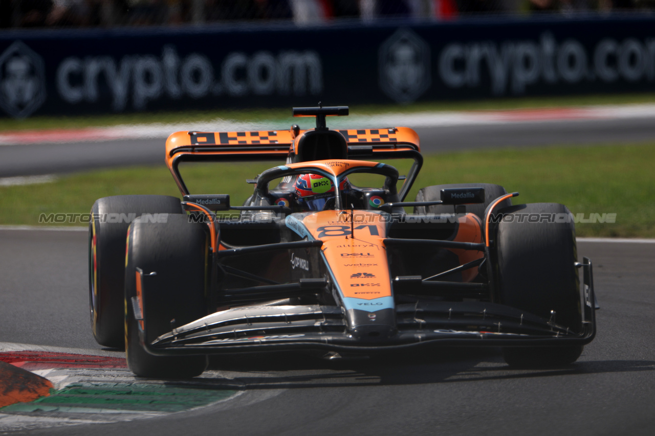 GP ITALIA, Oscar Piastri (AUS) McLaren MCL60.

02.09.2023. Formula 1 World Championship, Rd 15, Italian Grand Prix, Monza, Italy, Qualifiche Day.

 - www.xpbimages.com, EMail: requests@xpbimages.com © Copyright: Staley / XPB Images