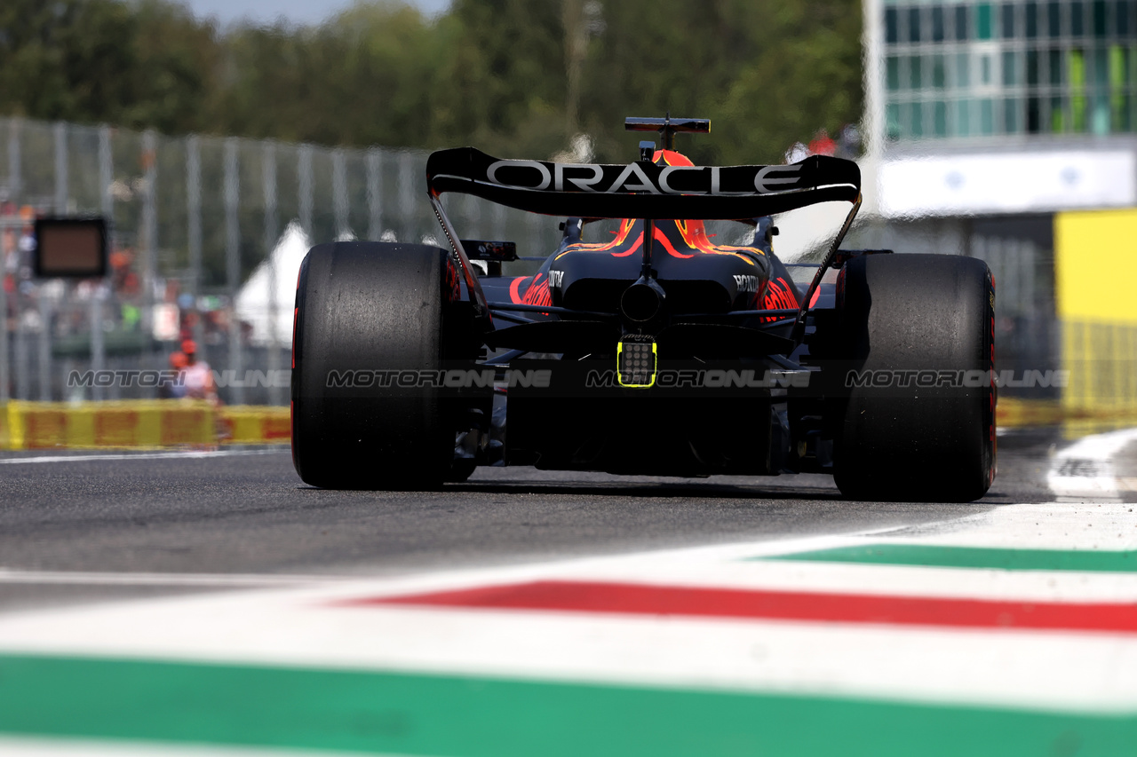 GP ITALIA, Max Verstappen (NLD) Red Bull Racing RB19.

02.09.2023. Formula 1 World Championship, Rd 15, Italian Grand Prix, Monza, Italy, Qualifiche Day.

- www.xpbimages.com, EMail: requests@xpbimages.com © Copyright: Bearne / XPB Images