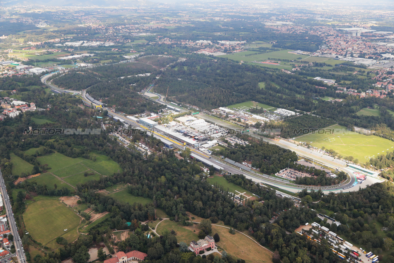 GP ITALIA, An aerial view of the circuit.

02.09.2023. Formula 1 World Championship, Rd 15, Italian Grand Prix, Monza, Italy, Qualifiche Day.

- www.xpbimages.com, EMail: requests@xpbimages.com © Copyright: XPB Images