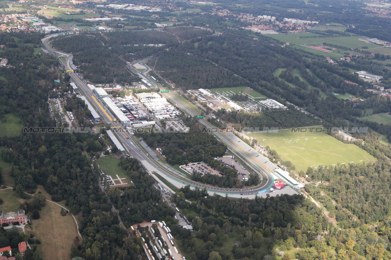 GP ITALIA, An aerial view of the circuit.

02.09.2023. Formula 1 World Championship, Rd 15, Italian Grand Prix, Monza, Italy, Qualifiche Day.

- www.xpbimages.com, EMail: requests@xpbimages.com © Copyright: XPB Images