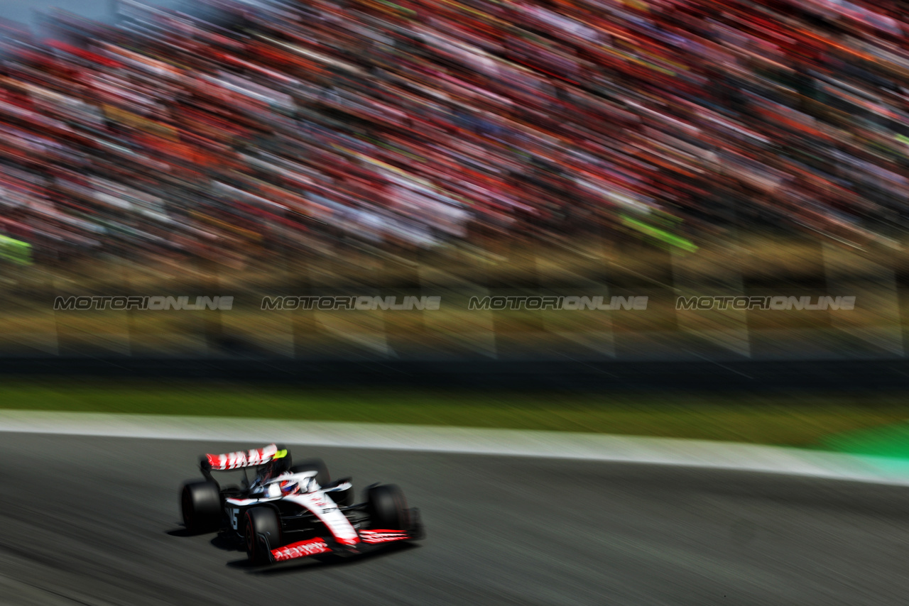 GP ITALIA, Nico Hulkenberg (GER) Haas VF-23.

02.09.2023. Formula 1 World Championship, Rd 15, Italian Grand Prix, Monza, Italy, Qualifiche Day.

 - www.xpbimages.com, EMail: requests@xpbimages.com © Copyright: Coates / XPB Images