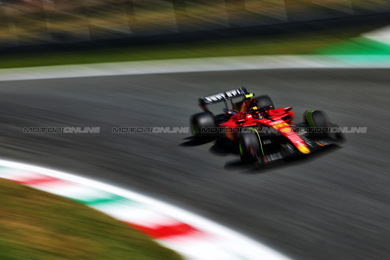 GP ITALIA, Carlos Sainz Jr (ESP) Ferrari SF-23.

02.09.2023. Formula 1 World Championship, Rd 15, Italian Grand Prix, Monza, Italy, Qualifiche Day.

 - www.xpbimages.com, EMail: requests@xpbimages.com © Copyright: Coates / XPB Images