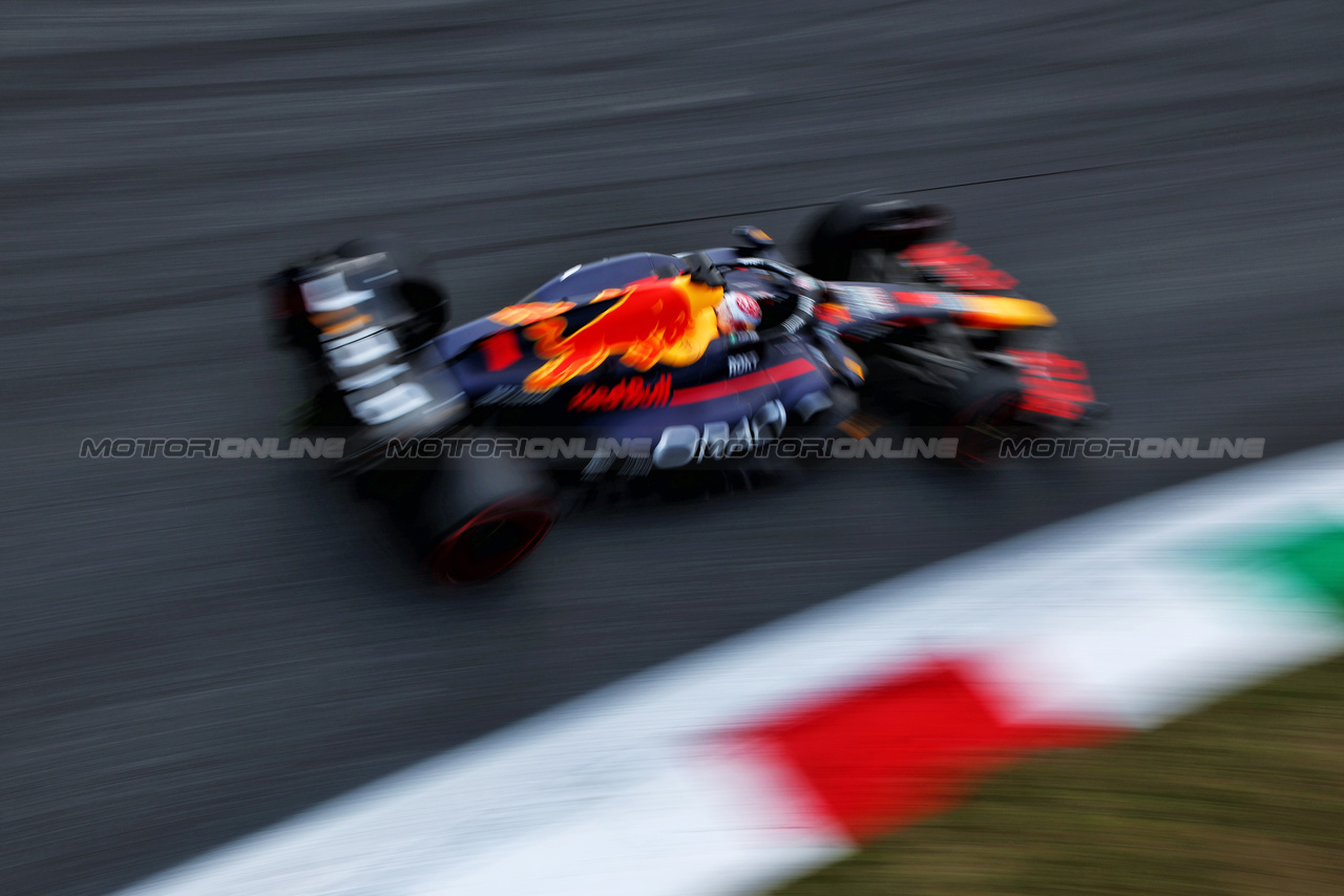 GP ITALIA, Max Verstappen (NLD) Red Bull Racing RB19.

02.09.2023. Formula 1 World Championship, Rd 15, Italian Grand Prix, Monza, Italy, Qualifiche Day.

 - www.xpbimages.com, EMail: requests@xpbimages.com © Copyright: Coates / XPB Images