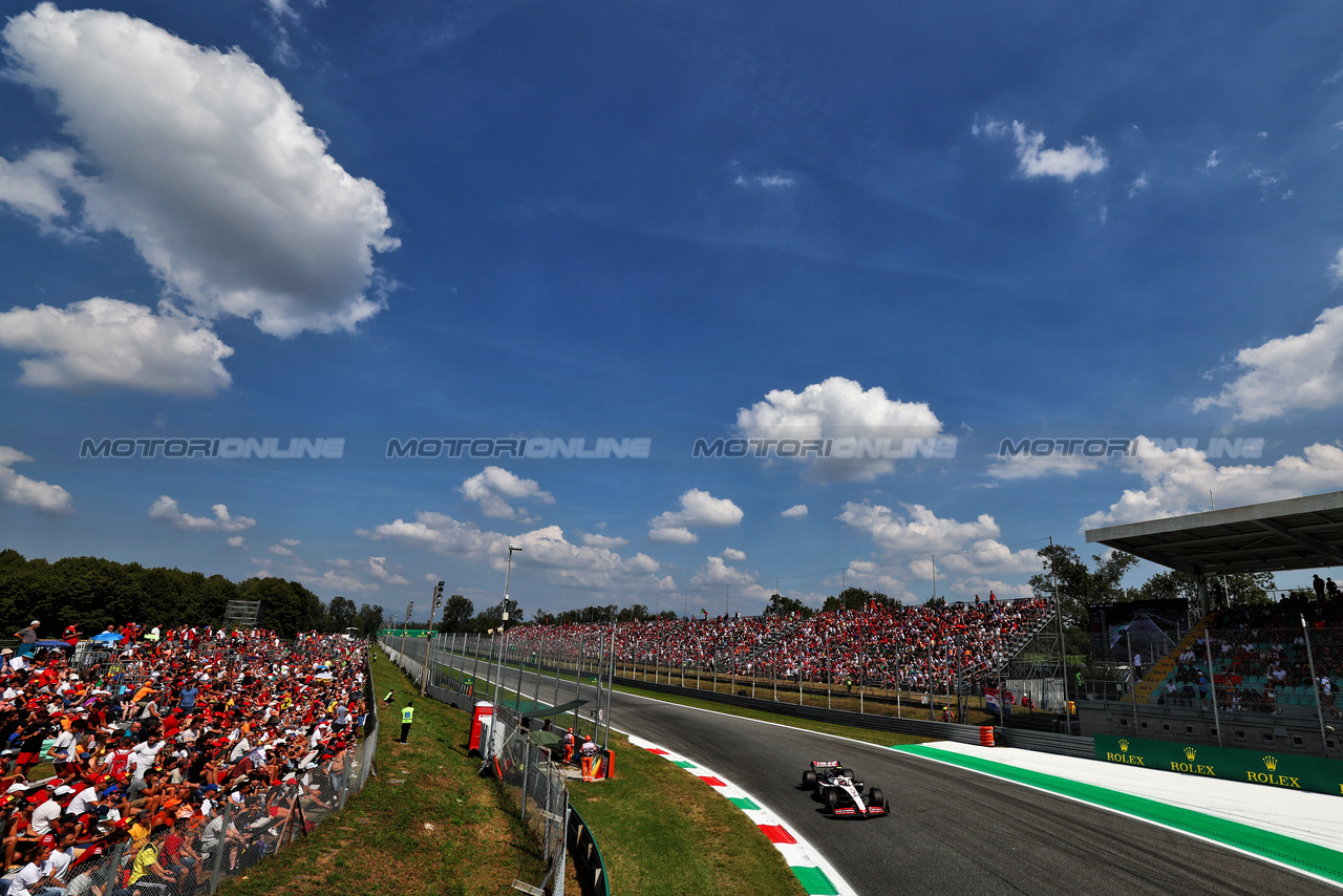 GP ITALIA, Nico Hulkenberg (GER) Haas VF-23.

02.09.2023. Formula 1 World Championship, Rd 15, Italian Grand Prix, Monza, Italy, Qualifiche Day.

 - www.xpbimages.com, EMail: requests@xpbimages.com © Copyright: Coates / XPB Images