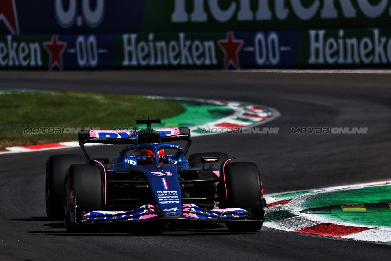 GP ITALIA, Esteban Ocon (FRA) Alpine F1 Team A523.

02.09.2023. Formula 1 World Championship, Rd 15, Italian Grand Prix, Monza, Italy, Qualifiche Day.

- www.xpbimages.com, EMail: requests@xpbimages.com © Copyright: Moy / XPB Images