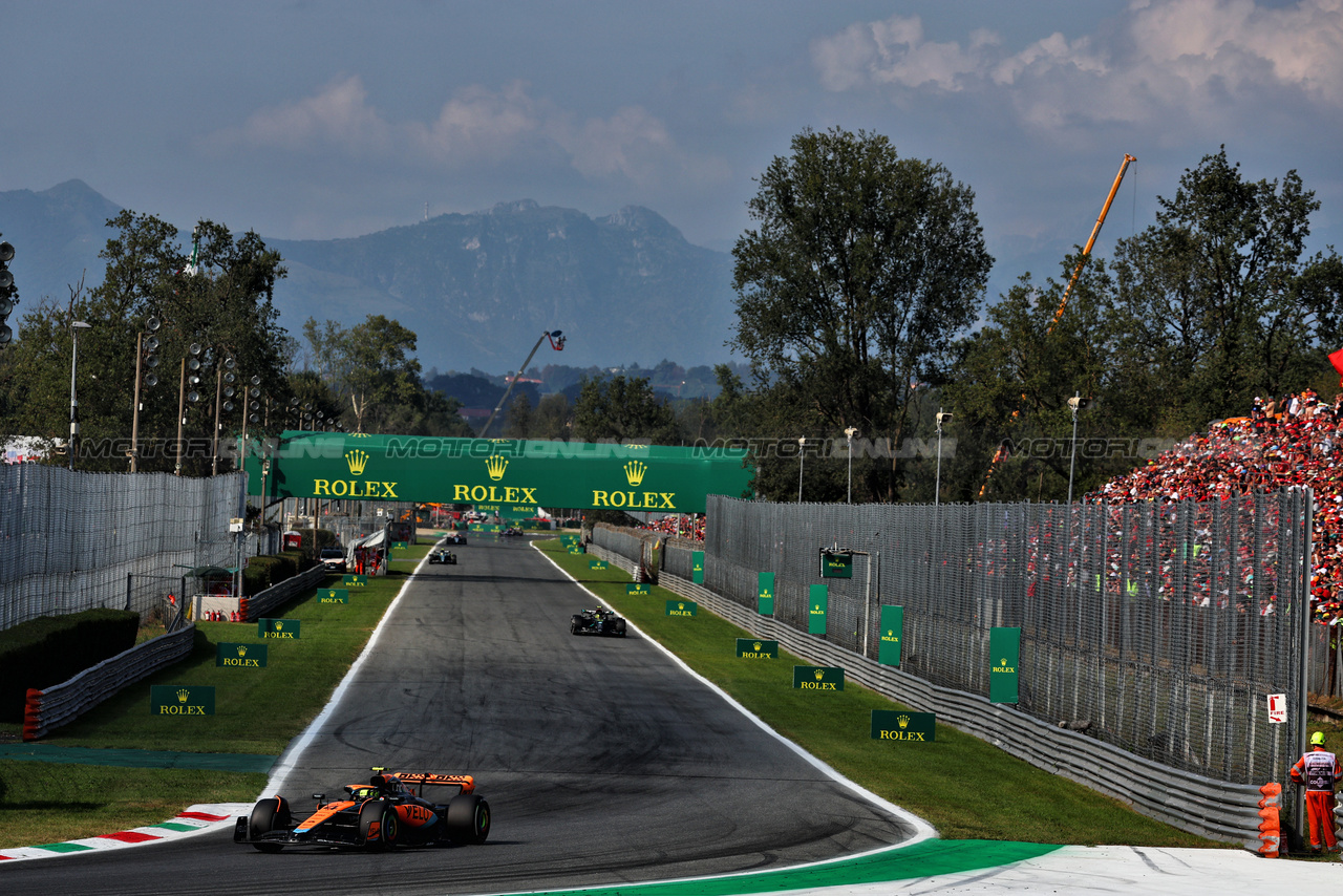 GP ITALIA, Lando Norris (GBR) McLaren MCL60.

02.09.2023. Formula 1 World Championship, Rd 15, Italian Grand Prix, Monza, Italy, Qualifiche Day.

 - www.xpbimages.com, EMail: requests@xpbimages.com © Copyright: Coates / XPB Images