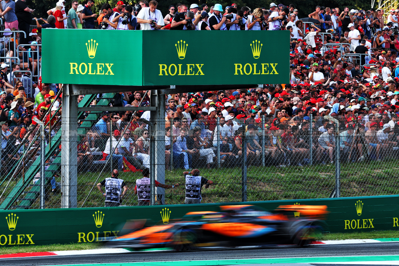 GP ITALIA, Oscar Piastri (AUS) McLaren MCL60.

02.09.2023. Formula 1 World Championship, Rd 15, Italian Grand Prix, Monza, Italy, Qualifiche Day.

 - www.xpbimages.com, EMail: requests@xpbimages.com © Copyright: Coates / XPB Images