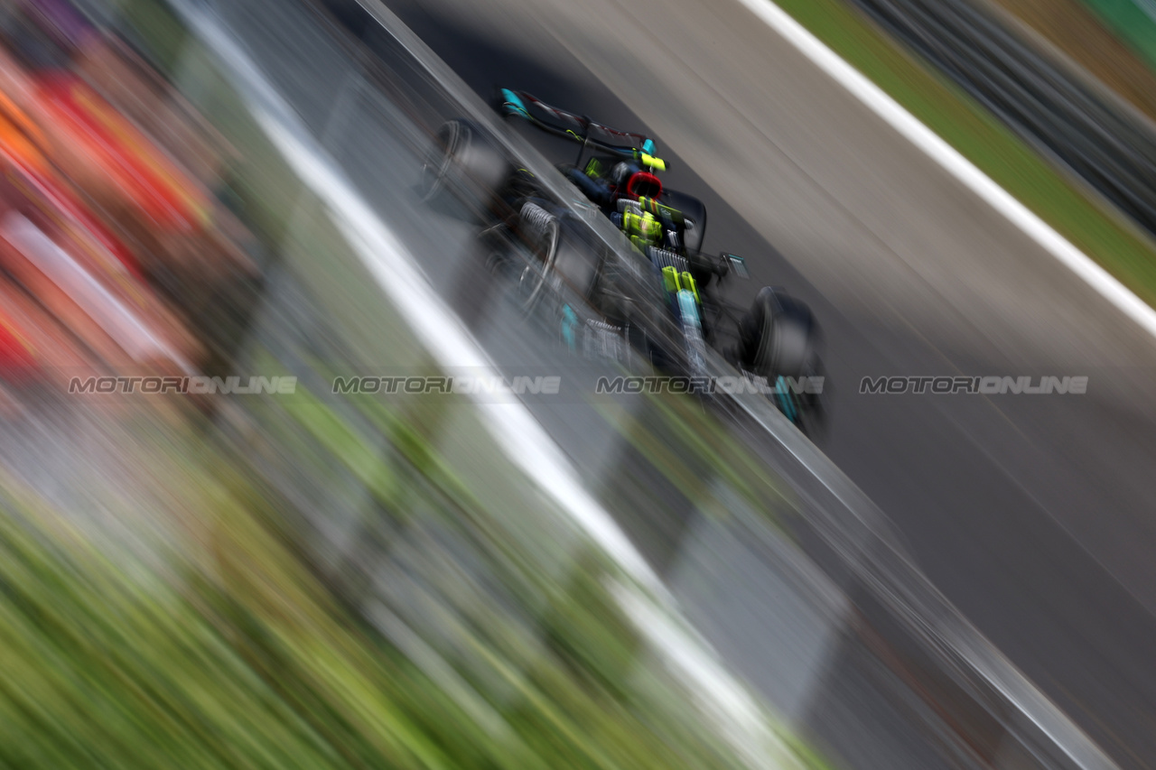 GP ITALIA, Lewis Hamilton (GBR) Mercedes AMG F1 W14.

02.09.2023. Formula 1 World Championship, Rd 15, Italian Grand Prix, Monza, Italy, Qualifiche Day.

 - www.xpbimages.com, EMail: requests@xpbimages.com © Copyright: Staley / XPB Images