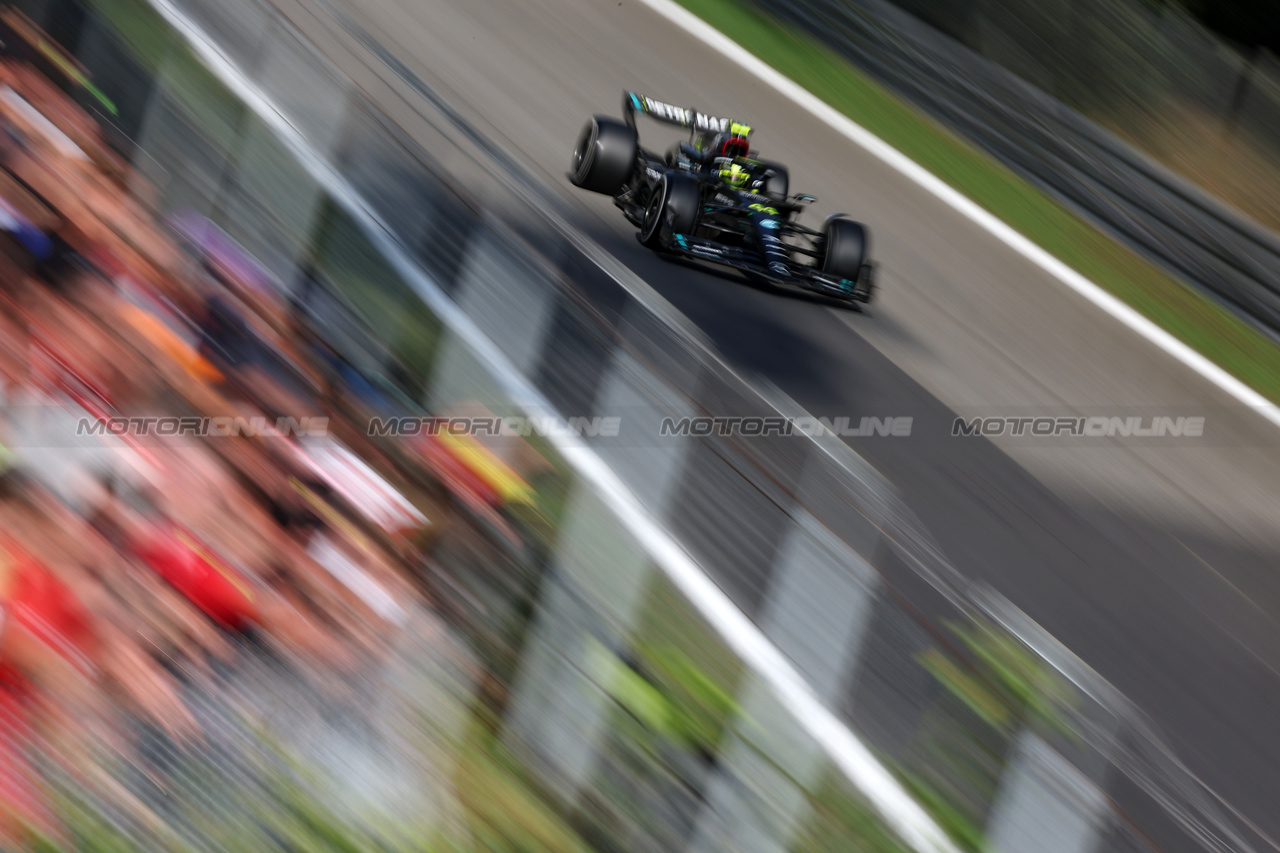 GP ITALIA, Lewis Hamilton (GBR) Mercedes AMG F1 W14.

02.09.2023. Formula 1 World Championship, Rd 15, Italian Grand Prix, Monza, Italy, Qualifiche Day.

 - www.xpbimages.com, EMail: requests@xpbimages.com © Copyright: Staley / XPB Images