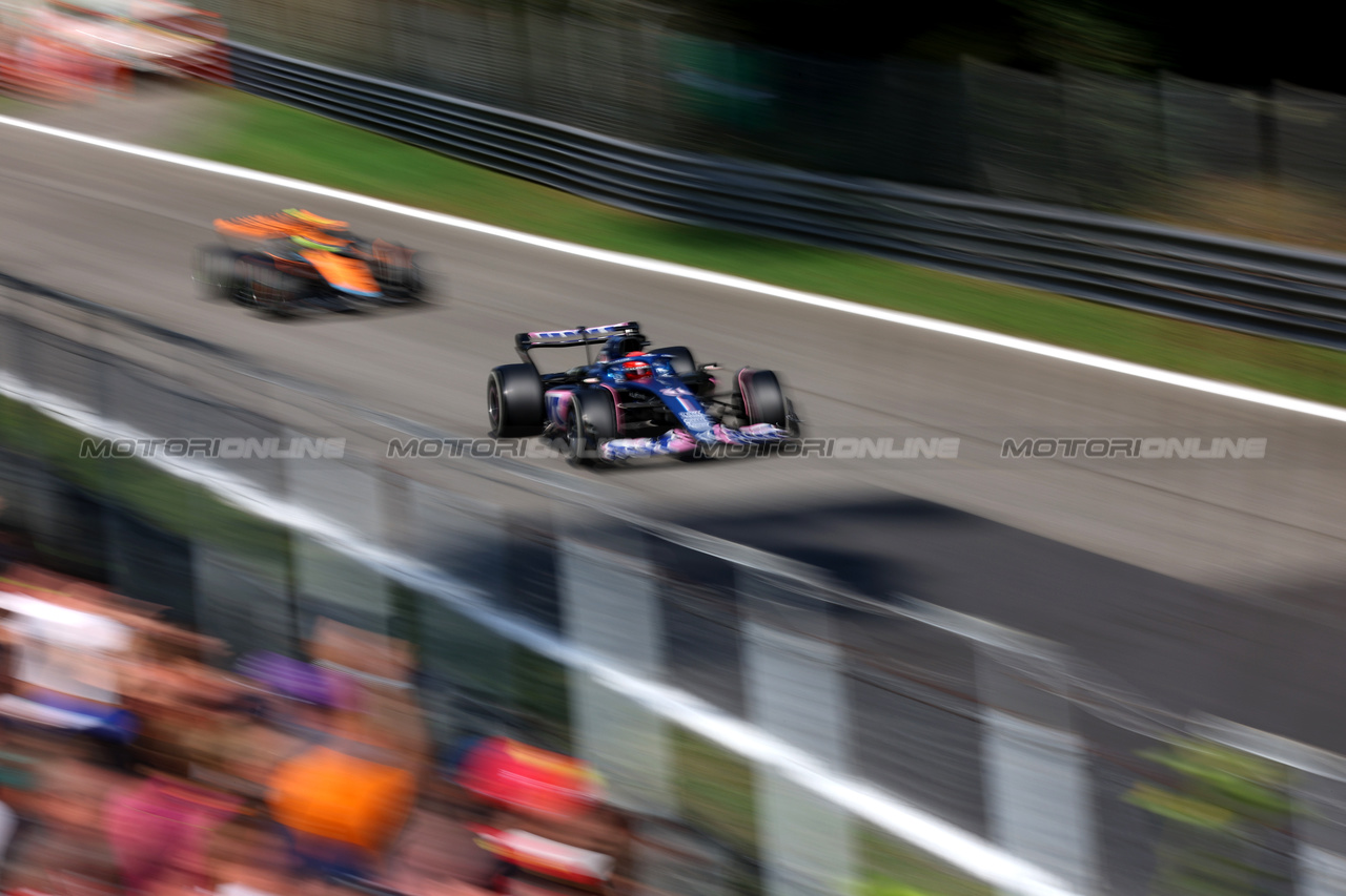 GP ITALIA, Esteban Ocon (FRA) Alpine F1 Team A523.

02.09.2023. Formula 1 World Championship, Rd 15, Italian Grand Prix, Monza, Italy, Qualifiche Day.

 - www.xpbimages.com, EMail: requests@xpbimages.com © Copyright: Staley / XPB Images