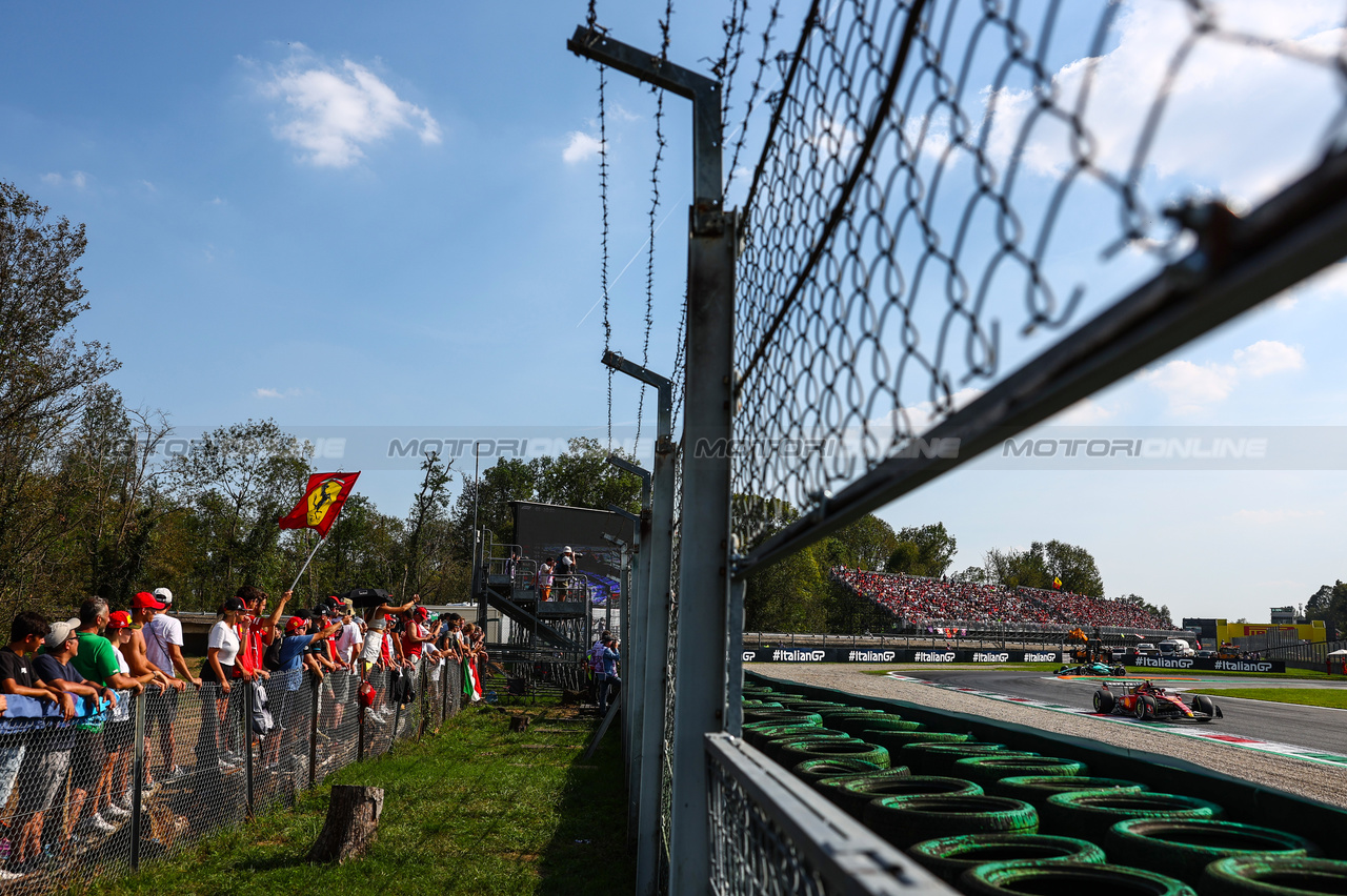GP ITALIA, Carlos Sainz Jr (ESP), Ferrari 
02.09.2023. Formula 1 World Championship, Rd 15, Italian Grand Prix, Monza, Italy, Qualifiche Day.
- www.xpbimages.com, EMail: requests@xpbimages.com © Copyright: Charniaux / XPB Images