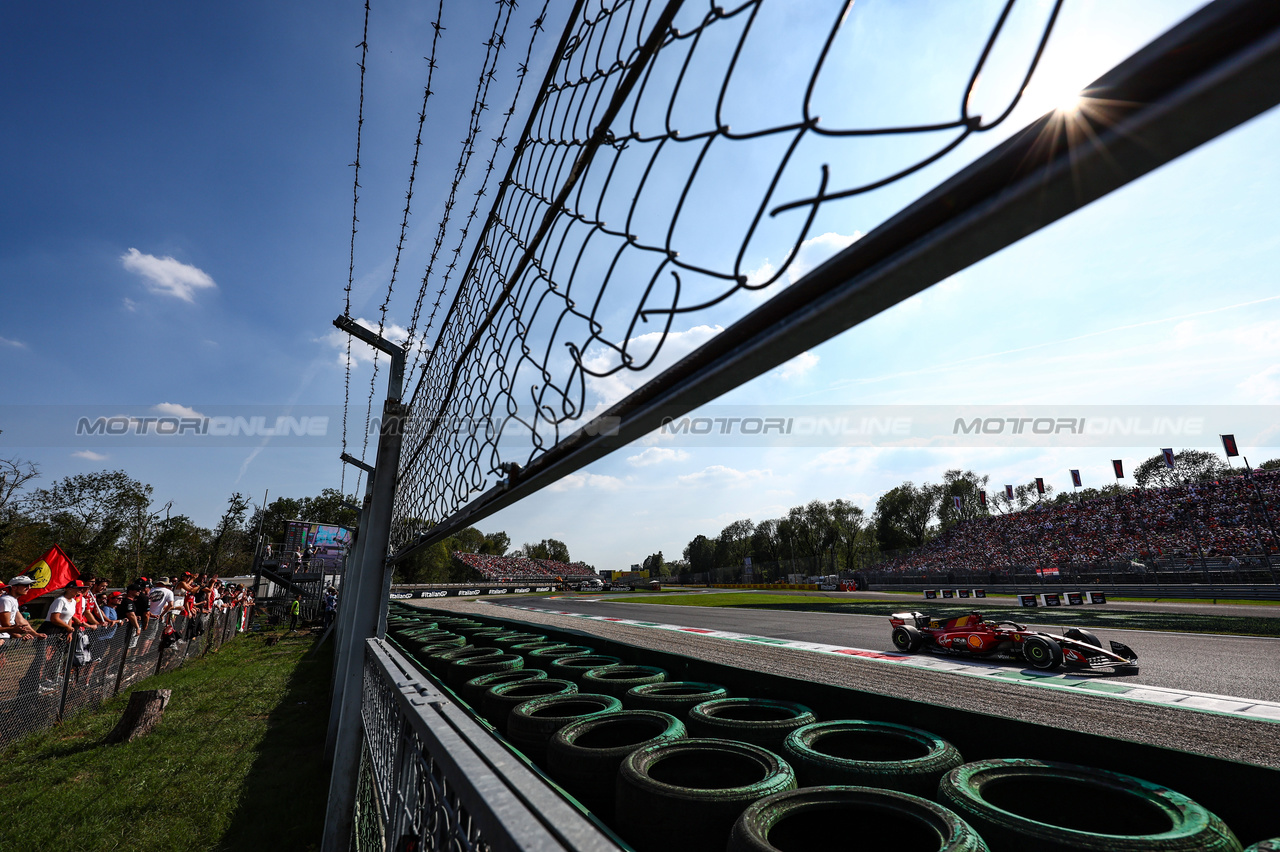 GP ITALIA, Carlos Sainz Jr (ESP), Ferrari 
02.09.2023. Formula 1 World Championship, Rd 15, Italian Grand Prix, Monza, Italy, Qualifiche Day.
- www.xpbimages.com, EMail: requests@xpbimages.com © Copyright: Charniaux / XPB Images