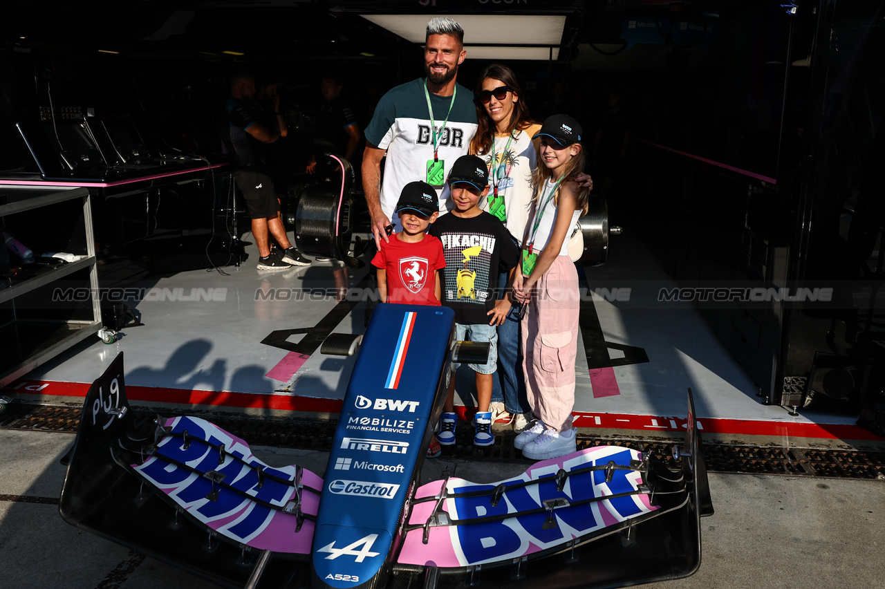 GP ITALIA, Olivier Giroud (FRA), Football player at AC Milan
02.09.2023. Formula 1 World Championship, Rd 15, Italian Grand Prix, Monza, Italy, Qualifiche Day.
- www.xpbimages.com, EMail: requests@xpbimages.com © Copyright: Charniaux / XPB Images