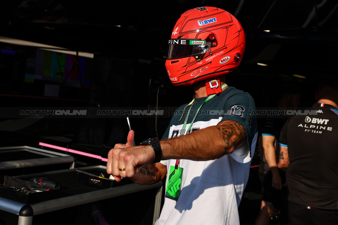 GP ITALIA, Olivier Giroud (FRA), Football player at AC Milan
02.09.2023. Formula 1 World Championship, Rd 15, Italian Grand Prix, Monza, Italy, Qualifiche Day.
- www.xpbimages.com, EMail: requests@xpbimages.com © Copyright: Charniaux / XPB Images