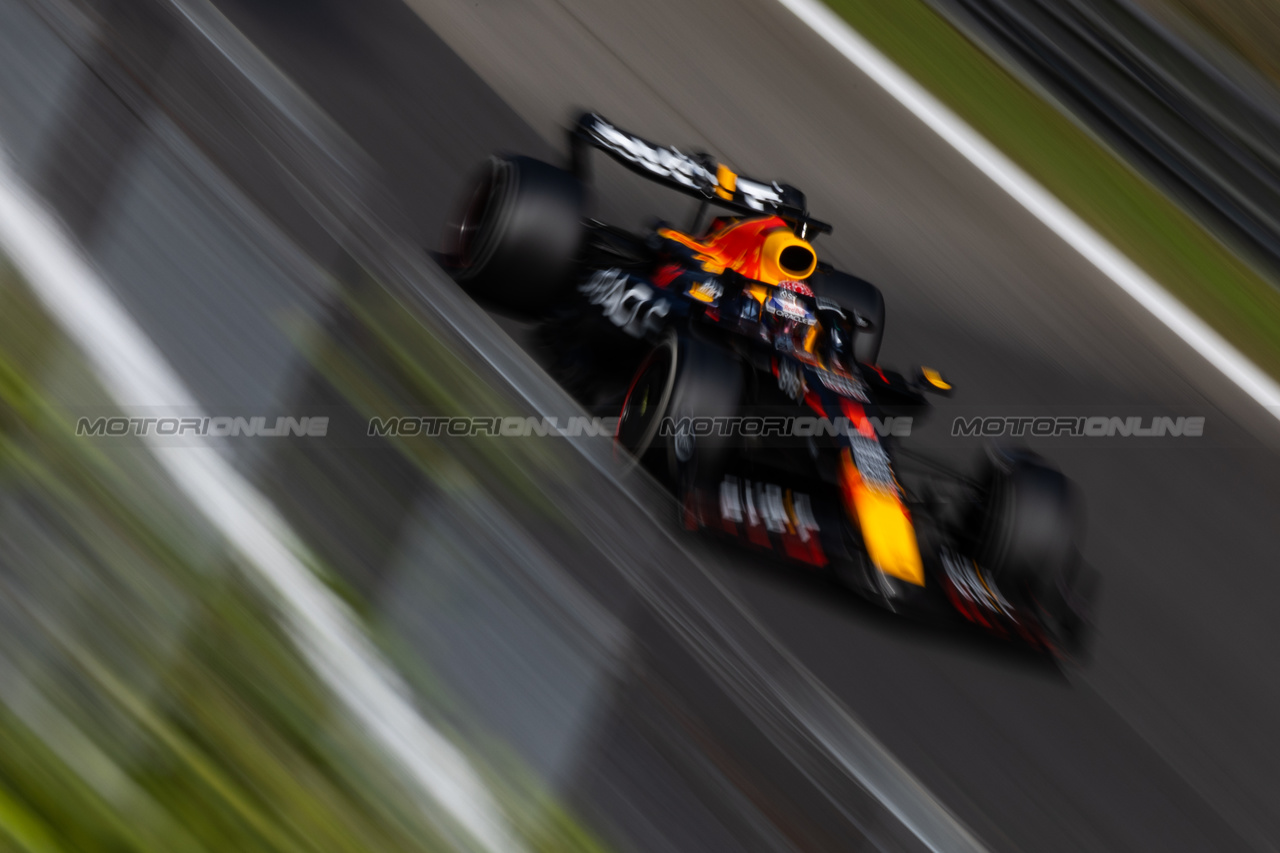 GP ITALIA, Max Verstappen (NLD) Red Bull Racing RB19.

02.09.2023. Formula 1 World Championship, Rd 15, Italian Grand Prix, Monza, Italy, Qualifiche Day.

 - www.xpbimages.com, EMail: requests@xpbimages.com © Copyright: Staley / XPB Images