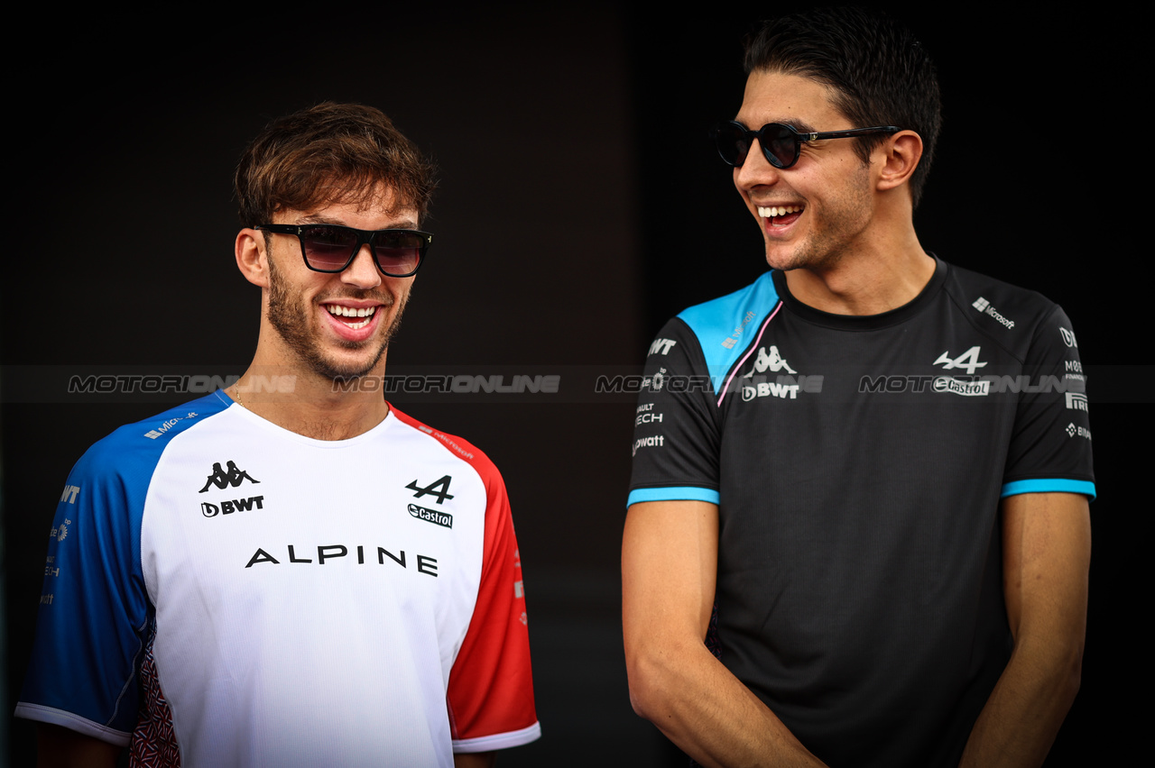 GP ITALIA, Pierre Gasly (FRA), Alpine F1 Team e Esteban Ocon (FRA), Alpine F1 Team 
02.09.2023. Formula 1 World Championship, Rd 15, Italian Grand Prix, Monza, Italy, Qualifiche Day.
- www.xpbimages.com, EMail: requests@xpbimages.com © Copyright: Charniaux / XPB Images
