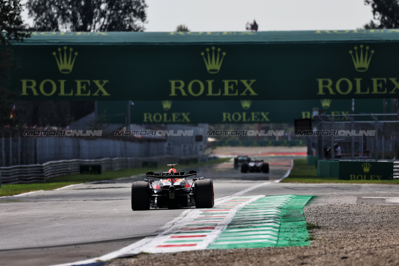 GP ITALIA, Max Verstappen (NLD) Red Bull Racing RB19.

02.09.2023. Formula 1 World Championship, Rd 15, Italian Grand Prix, Monza, Italy, Qualifiche Day.

- www.xpbimages.com, EMail: requests@xpbimages.com © Copyright: Moy / XPB Images