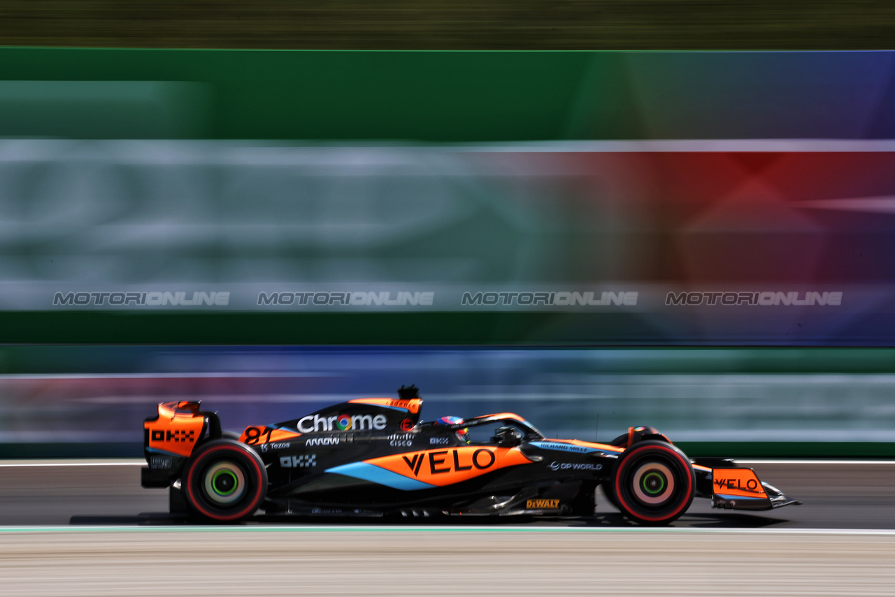 GP ITALIA, Oscar Piastri (AUS) McLaren MCL60.

02.09.2023. Formula 1 World Championship, Rd 15, Italian Grand Prix, Monza, Italy, Qualifiche Day.

- www.xpbimages.com, EMail: requests@xpbimages.com © Copyright: Moy / XPB Images