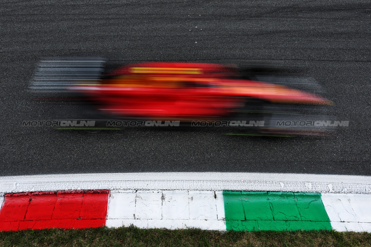 GP ITALIA, Carlos Sainz Jr (ESP) Ferrari SF-23.

01.09.2023. Formula 1 World Championship, Rd 15, Italian Grand Prix, Monza, Italy, Practice Day.

- www.xpbimages.com, EMail: requests@xpbimages.com © Copyright: Moy / XPB Images