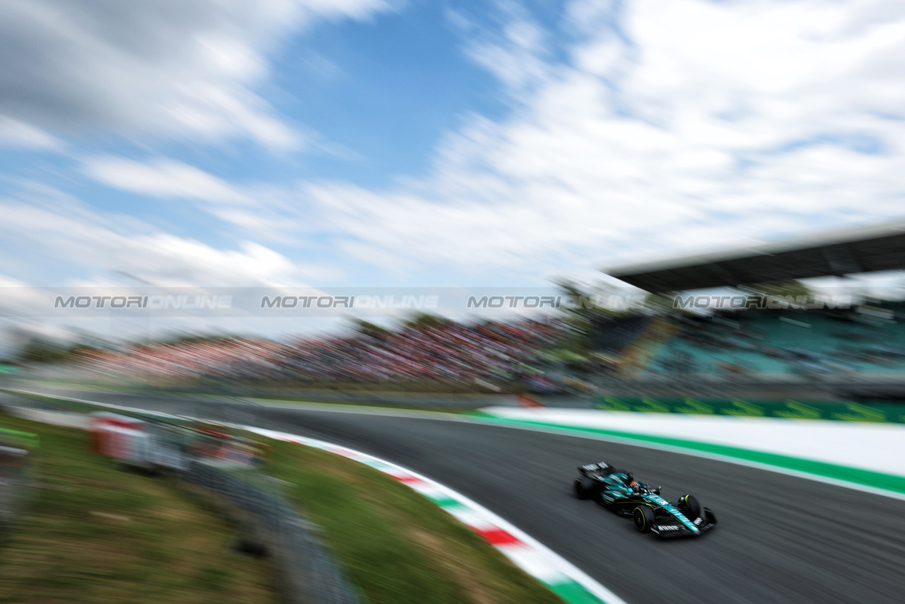 GP ITALIA, Felipe Drugovich (BRA) Aston Martin F1 Team AMR23, Reserve e Development Programme Driver.

01.09.2023. Formula 1 World Championship, Rd 15, Italian Grand Prix, Monza, Italy, Practice Day.

- www.xpbimages.com, EMail: requests@xpbimages.com © Copyright: Moy / XPB Images