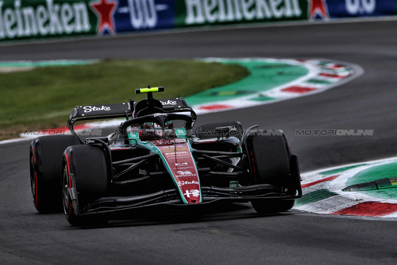 GP ITALIA, Zhou Guanyu (CHN) Alfa Romeo F1 Team C43.

01.09.2023. Formula 1 World Championship, Rd 15, Italian Grand Prix, Monza, Italy, Practice Day.

 - www.xpbimages.com, EMail: requests@xpbimages.com © Copyright: Staley / XPB Images